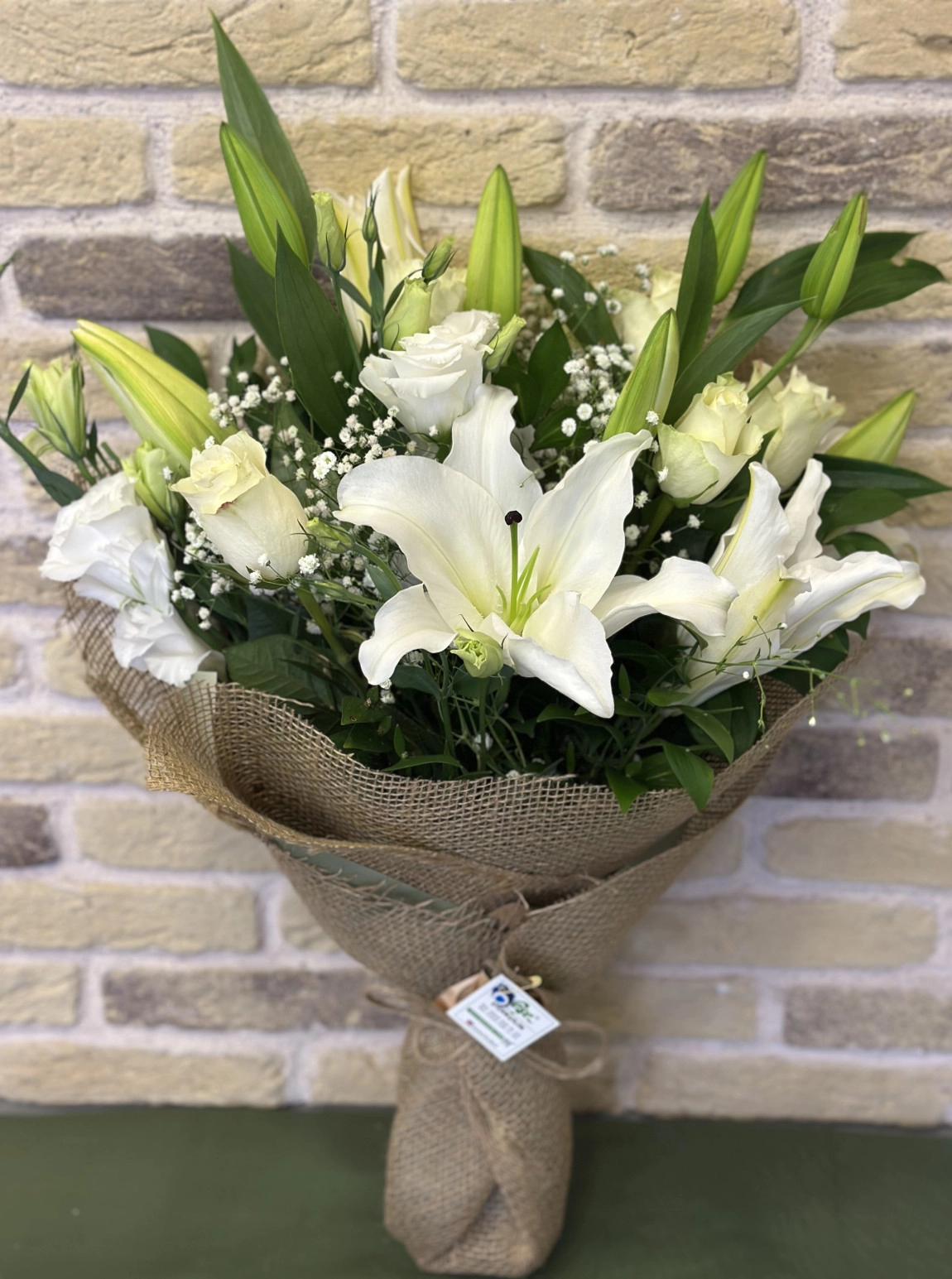 Hasırda Beyaz Buket