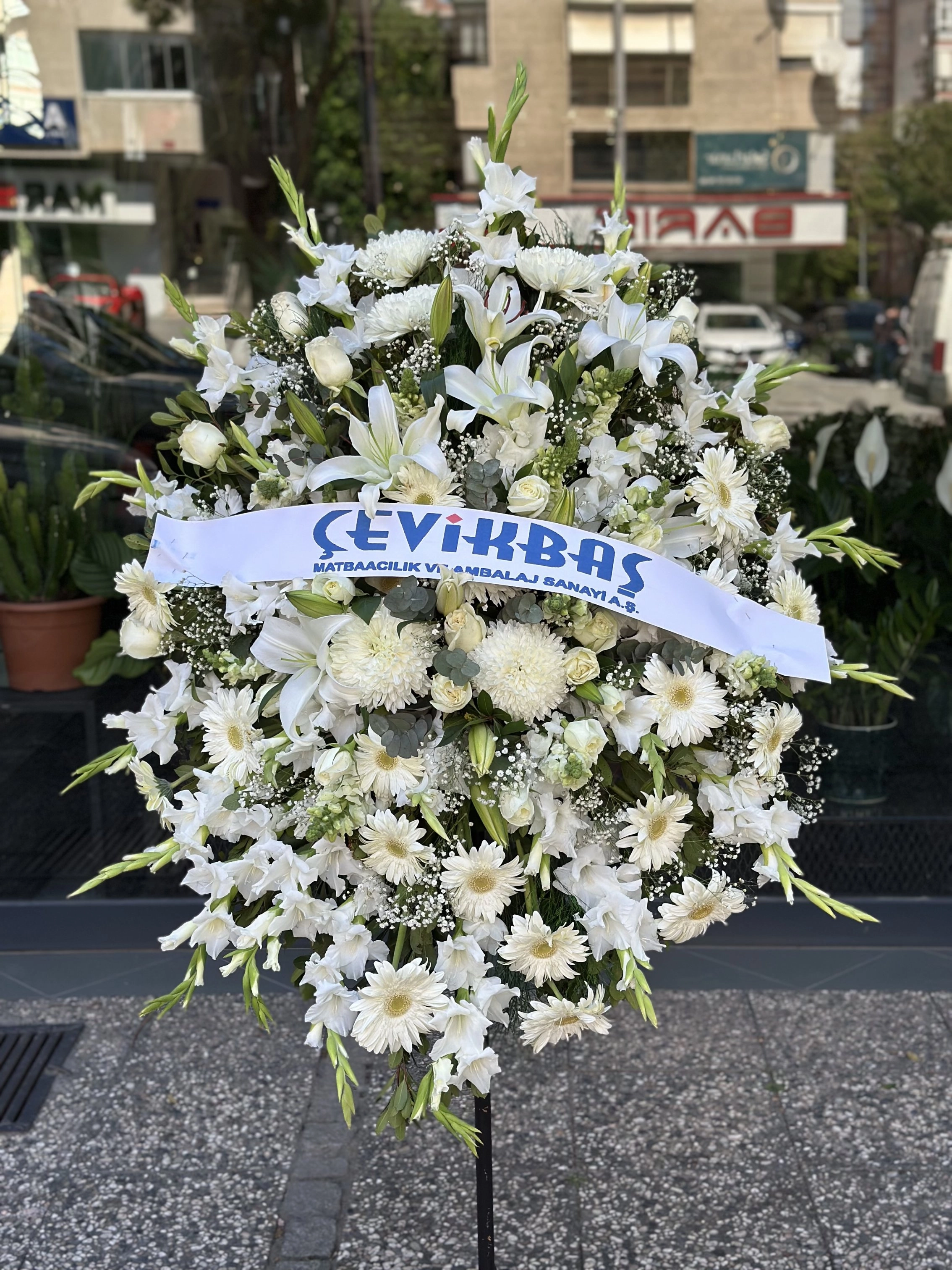 Beyaz Ferforje Aranjman