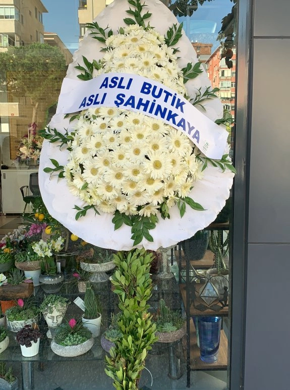 Beyaz Gerbera Çelenk