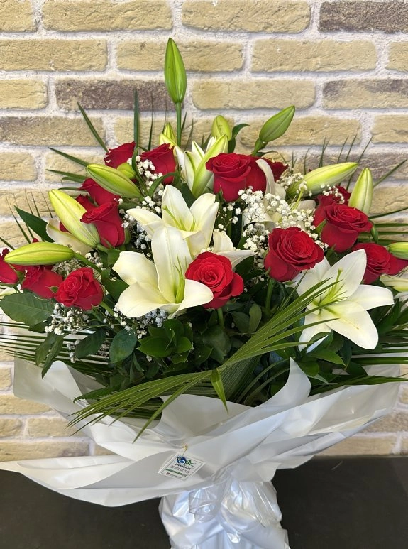 Kırmızı Gül - Beyaz Lilyum