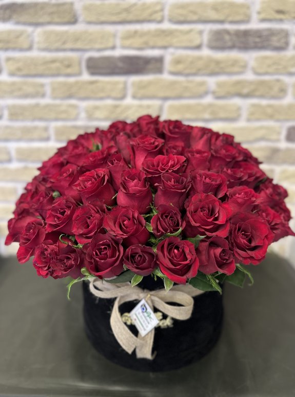 Kutuda Kırmızı Güller