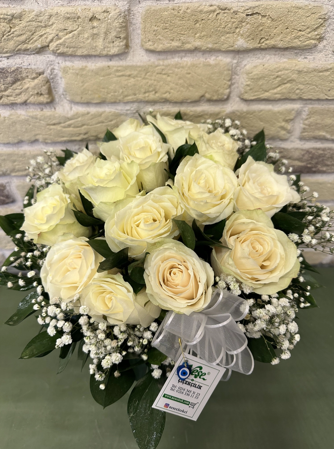 Vazoda 11 Beyaz Gül